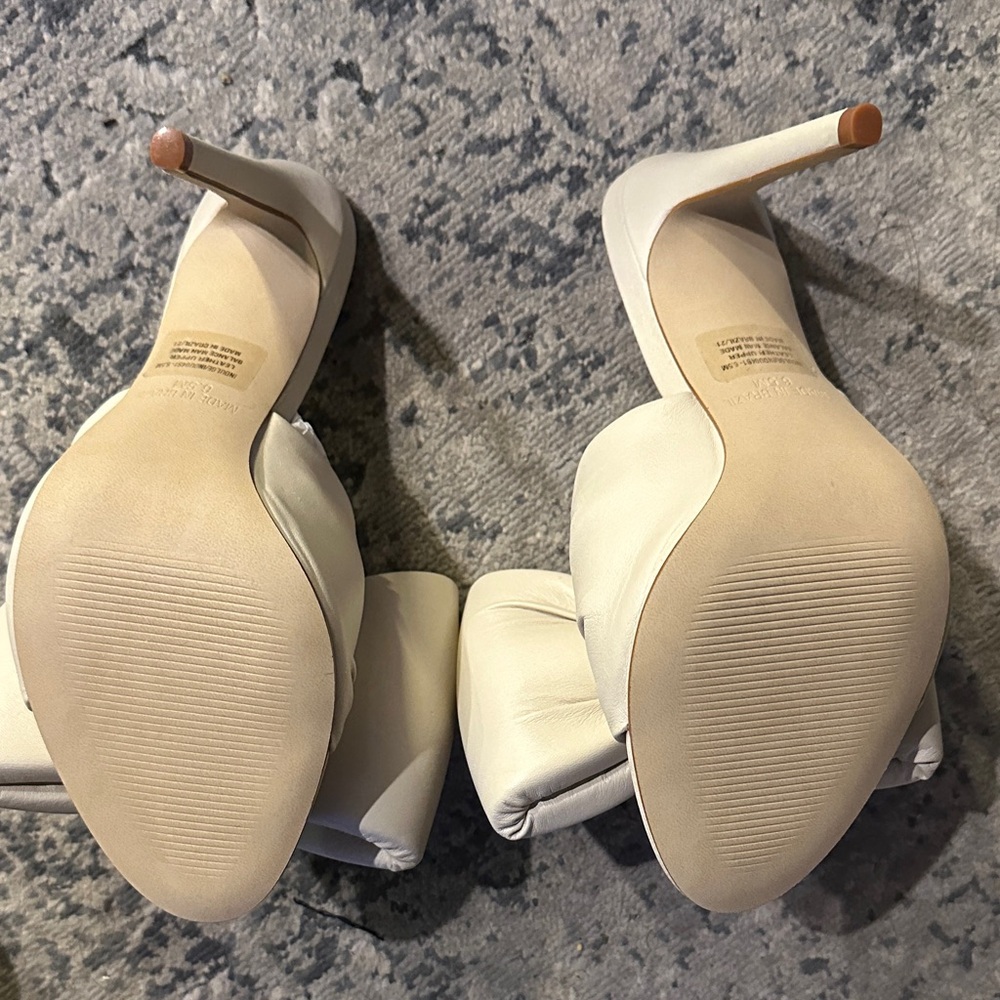 Steve Madden Women's Cream Bow Mules - Picture 3 of 5